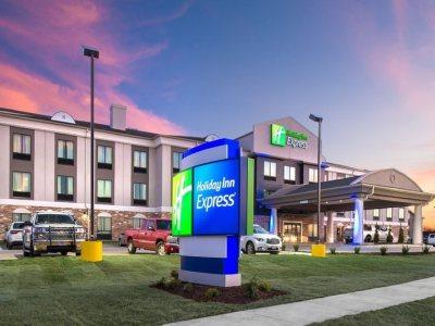 Holiday Inn Express Hutchison By Ihg Hutchinson Kültér fotó